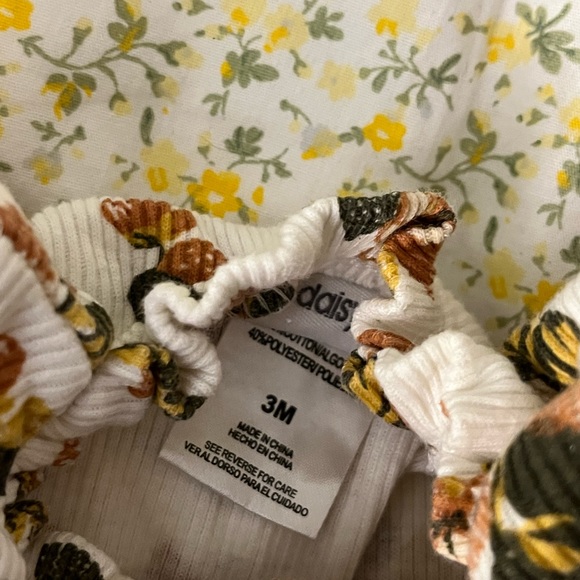 NWOT Daisy Fuentes Floral Lace Ribbed Set - Picture 5 of 8